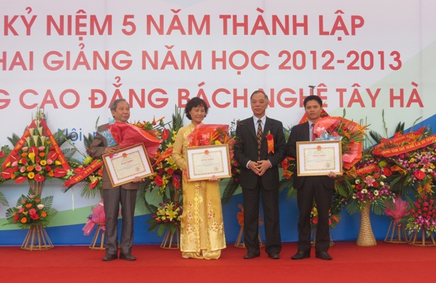 Trường Cao đẳng Bách nghệ Tây Hà Hà Nội kỷ niệm 5 năm thành lập